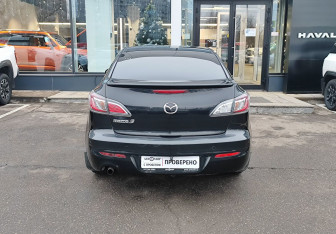 Подержанный автомобиль Mazda 3 Sedan 2012 года (6 фото)
