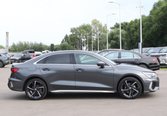 Подержанный автомобиль Audi A3 Sedan 2021 года (4 фото)