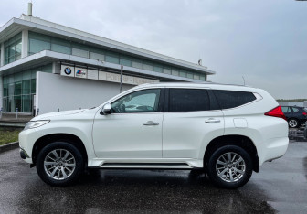 Подержанный автомобиль Mitsubishi Pajero Sport 2018 года (8 фото)