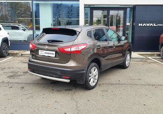 Подержанный автомобиль Nissan Qashqai 2014 года (5 фото)