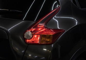 Подержанный автомобиль Nissan Juke 2011 года (14 фото)