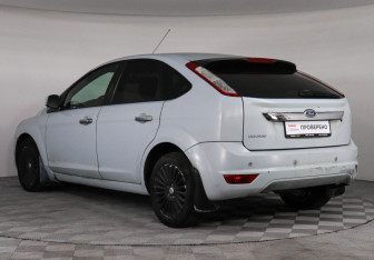 Подержанный автомобиль Ford Focus Hatchback 2009 года (4 фото)