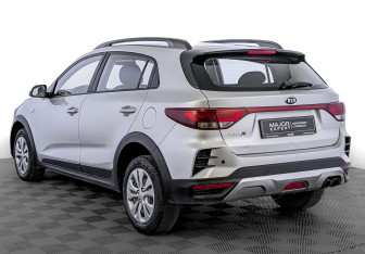 Подержанный автомобиль Kia Rio Hatchback 2021 года (7 фото)
