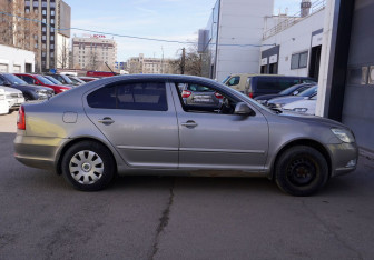 Подержанный автомобиль Skoda Octavia Liftback 2013 года (5 фото)