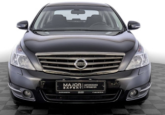 Подержанный автомобиль Nissan Teana 2011 года (2 фото)