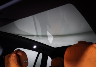 Подержанный автомобиль LiXiang L6 2024 года (18 фото)