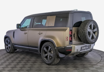 Подержанный автомобиль Land Rover Defender Suv 2020 года (7 фото)