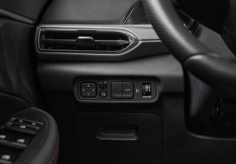 Подержанный автомобиль Changan UNI-T 2024 года (10 фото)