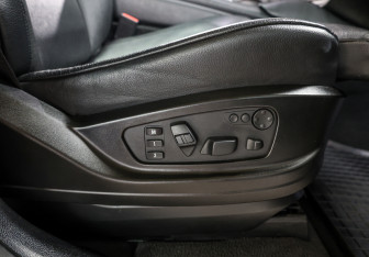 Подержанный автомобиль BMW X6 M 2012 года (26 фото)
