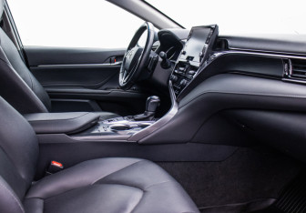 Подержанный автомобиль Toyota Camry Sedan 2021 года (9 фото)
