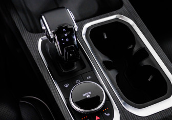 Подержанный автомобиль Jaecoo J7 2023 года (23 фото)