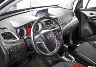 Подержанный автомобиль Opel Mokka 2013 года (9 фото)