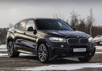 Подержанный автомобиль BMW X6 2018 года (3 фото)