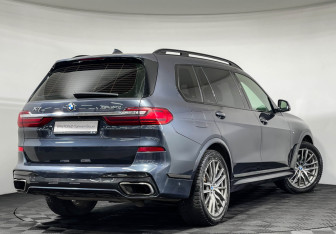 Подержанный автомобиль BMW X7 2019 года (2 фото)