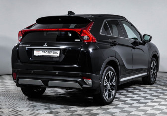 Подержанный автомобиль Mitsubishi Eclipse Cross 2019 года (5 фото)