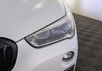 Подержанный автомобиль BMW X1 2017 года (12 фото)