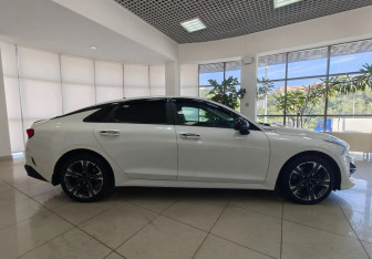 Подержанный автомобиль Kia K5 2020 года (4 фото)