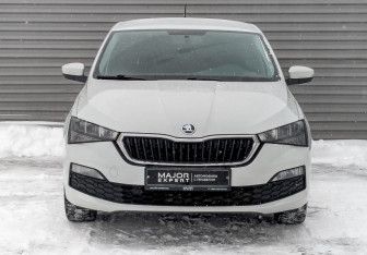 Подержанный автомобиль Skoda Rapid Liftback 2021 года (2 фото)