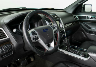 Подержанный автомобиль Ford Explorer 2018 года (12 фото)