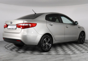 Подержанный автомобиль Kia Rio Sedan 2013 года (5 фото)