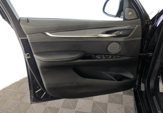 Подержанный автомобиль BMW X6 2019 года (19 фото)