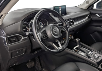 Подержанный автомобиль Mazda CX-5 2020 года (15 фото)