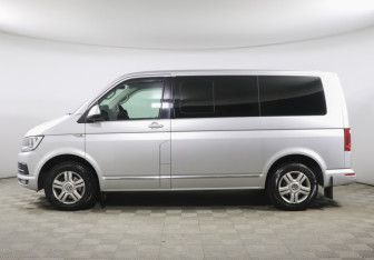Подержанный автомобиль Volkswagen Caravelle 2015 года (8 фото)