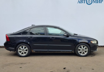 Подержанный автомобиль Volvo S40 2007 года (4 фото)