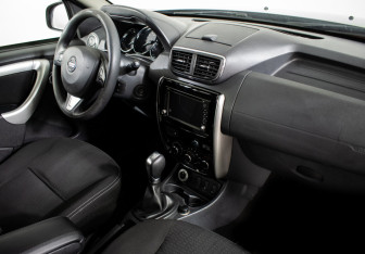 Подержанный автомобиль Nissan Terrano 2018 года (11 фото)