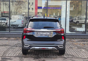 Подержанный автомобиль Kia Seltos 2021 года (7 фото)