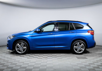 Подержанный автомобиль BMW X1 2018 года (8 фото)