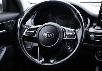 Подержанный автомобиль Kia Seltos 2020 года (15 фото)