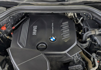 Подержанный автомобиль BMW X4 2020 года (9 фото)