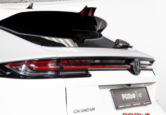 Подержанный автомобиль Changan UNI-K 2023 года (28 фото)