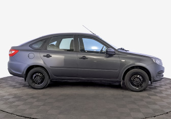 Подержанный автомобиль LADA (ВАЗ) Granta Liftback 2021 года (4 фото)