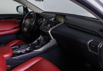 Подержанный автомобиль Lexus NX 2016 года (10 фото)