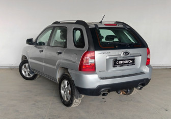 Подержанный автомобиль Kia Sportage 2009 года (4 фото)