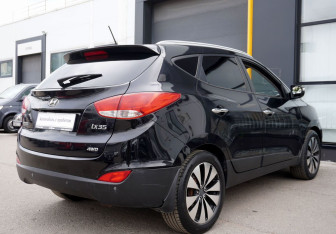 Подержанный автомобиль Hyundai ix35 2011 года (5 фото)