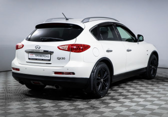 Подержанный автомобиль Infiniti QX50 2014 года (5 фото)