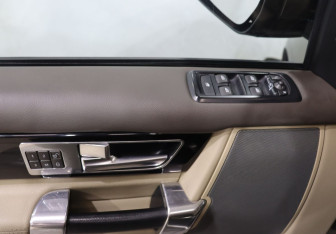 Подержанный автомобиль Land Rover Discovery 2014 года (11 фото)