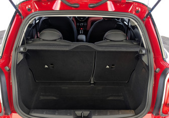 Подержанный автомобиль MINI Hatch 2020 года (10 фото)