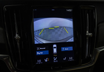 Подержанный автомобиль Volvo V90 Cross Country 2017 года (15 фото)