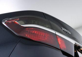 Подержанный автомобиль Toyota Camry Sedan 2015 года (19 фото)