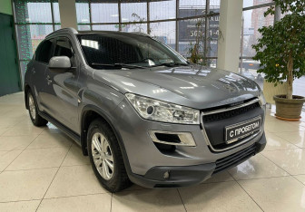 Подержанный автомобиль Peugeot 4008 2012 года (3 фото)