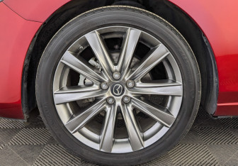 Подержанный автомобиль Mazda 6 Sedan 2023 года (12 фото)