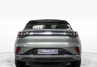 Подержанный автомобиль Zeekr 001 2024 года (6 фото)