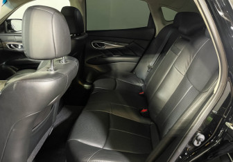 Подержанный автомобиль Infiniti Q70 2016 года (13 фото)