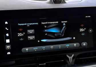 Подержанный автомобиль Voyah Dream 2022 года (30 фото)