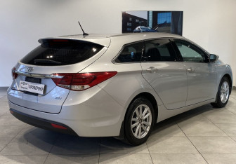 Подержанный автомобиль Hyundai i40 Wagon 2015 года (5 фото)