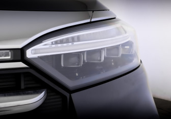 Подержанный автомобиль Exeed VX 2023 года (17 фото)